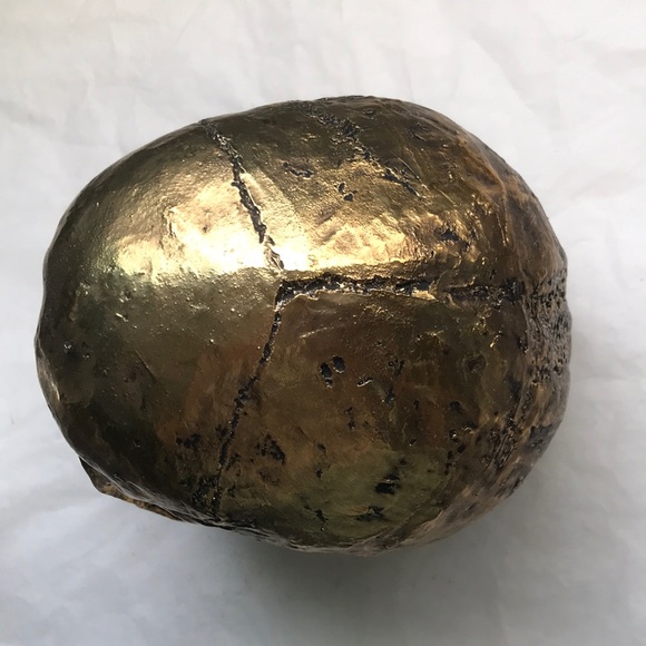 Gold & Black skull decor - Picture 8 of 8